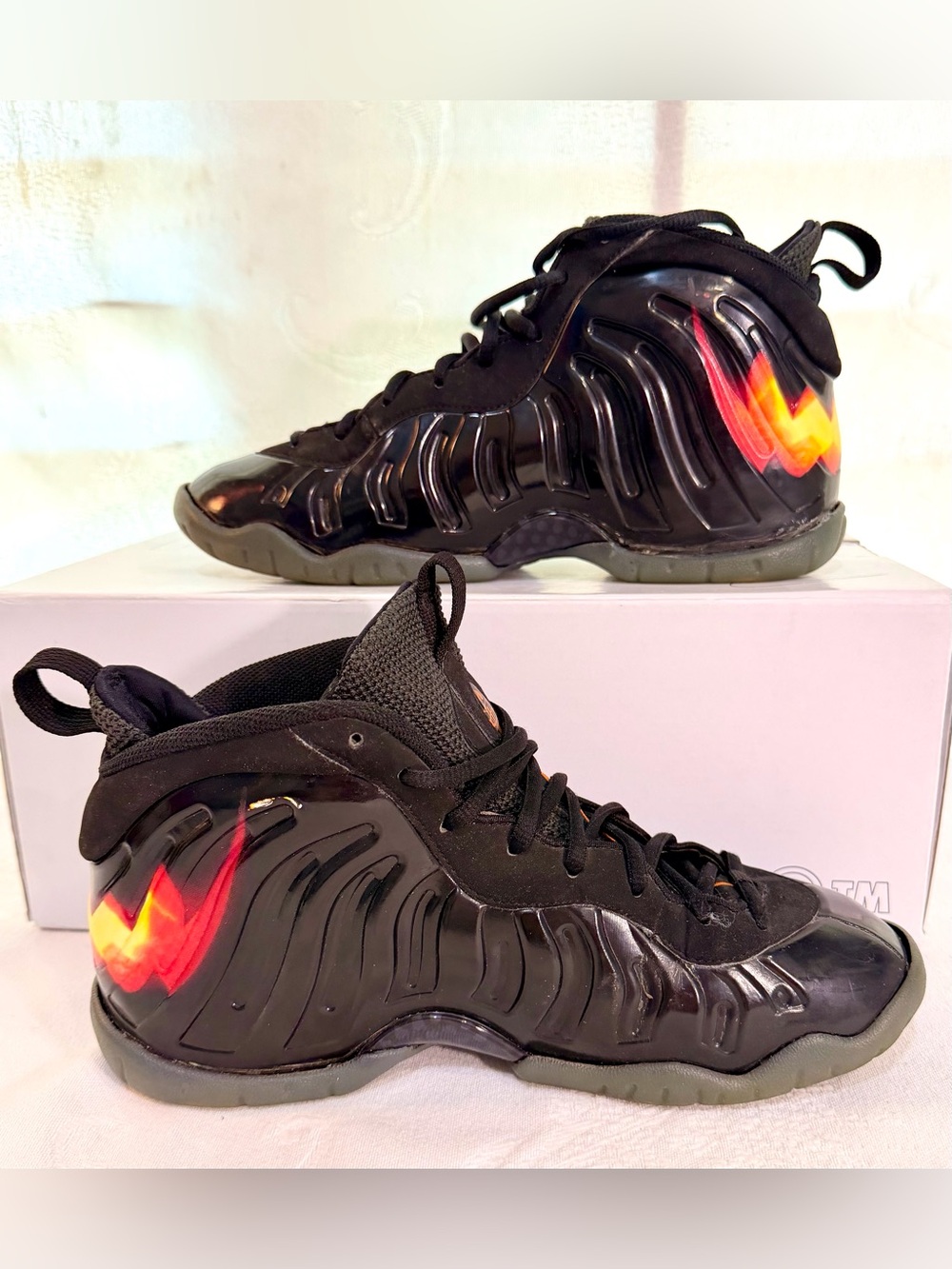 Nike Air Jordan Halloween Jack-o-Lantern Hightop Big Kid 6.5Y S0041